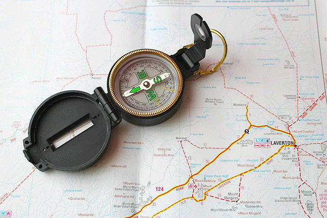 Landkarte mit Kompass